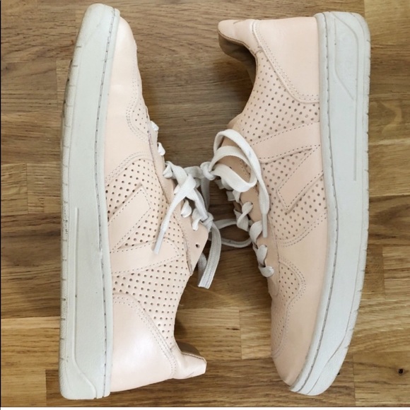Veja Women's Sneakers in Light Pink - Picture 3 of 4
